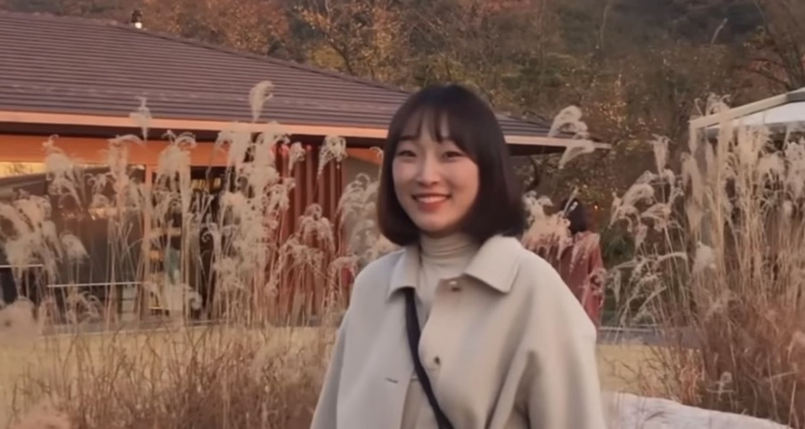 正妹網紅「走路跌倒」竟是罹罕病！求醫1年多才確診：20多歲發病極罕見