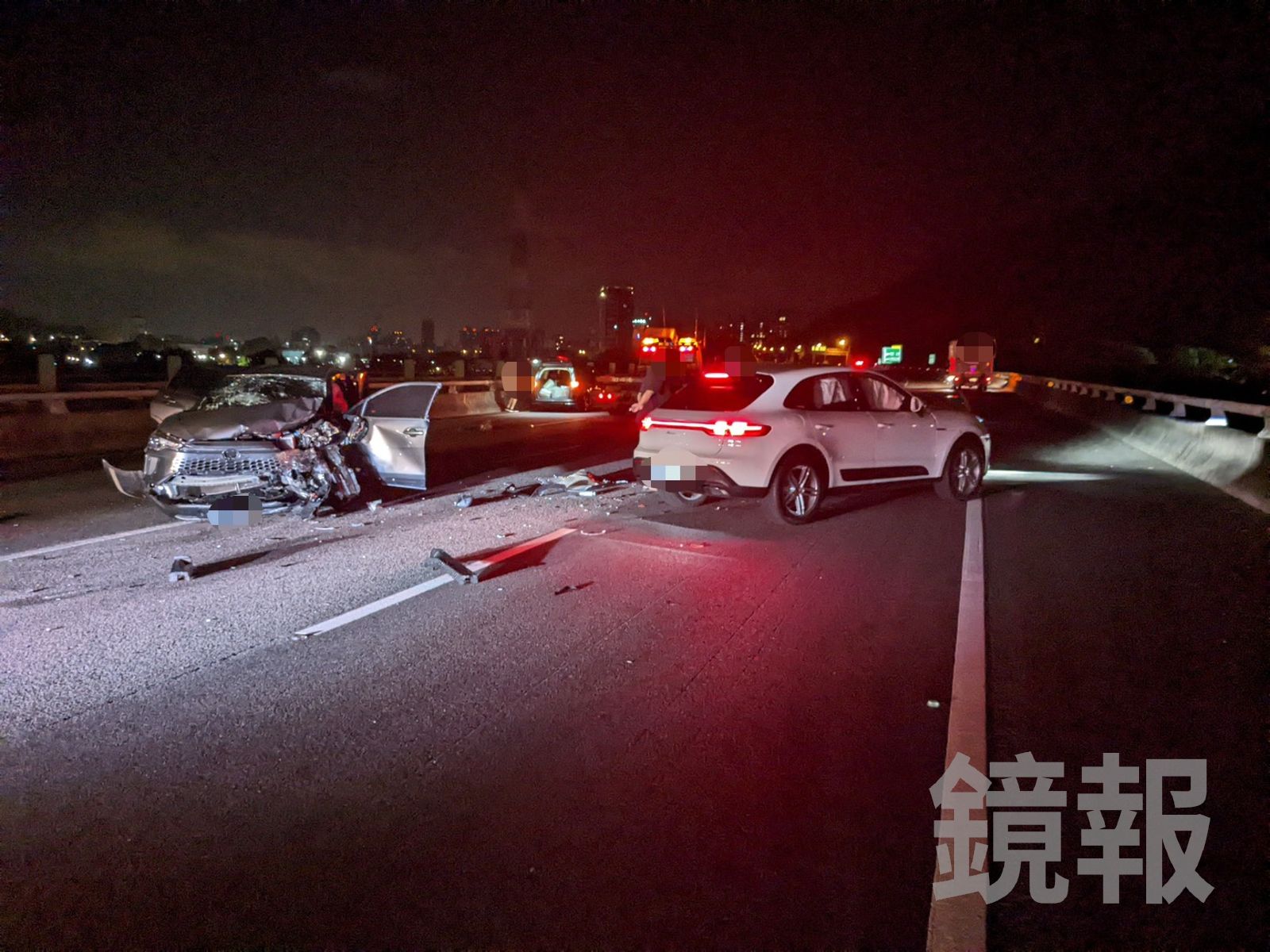 國道3號三鶯路段凌晨發生1死7傷多車追撞事故。警方提供