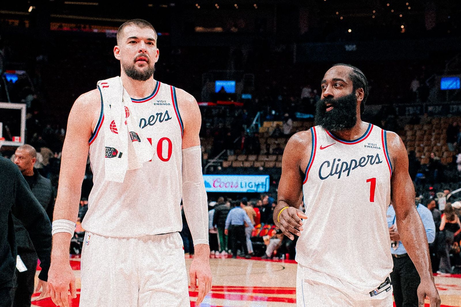 Zubac淚別洛杉磯！溜馬開出「教父級報價」　快艇總裁：難以拒絕