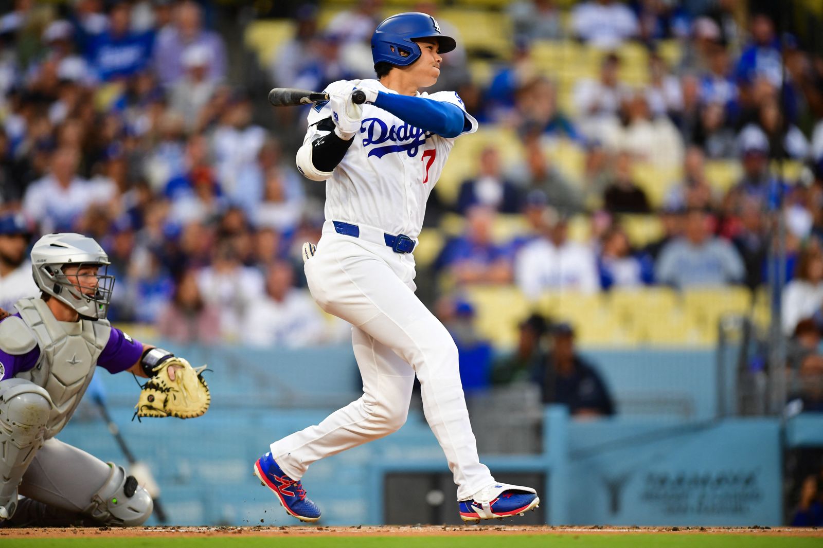 大谷翔平右手中彈球迷全嚇壞!明日仍預計二刀流登板 道奇15比6打爆落磯