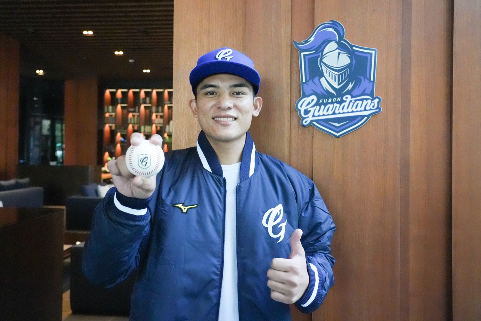 「湛藍指揮塔」到位！林岱安正式加盟富邦悍將　7年合約最高總值5600萬