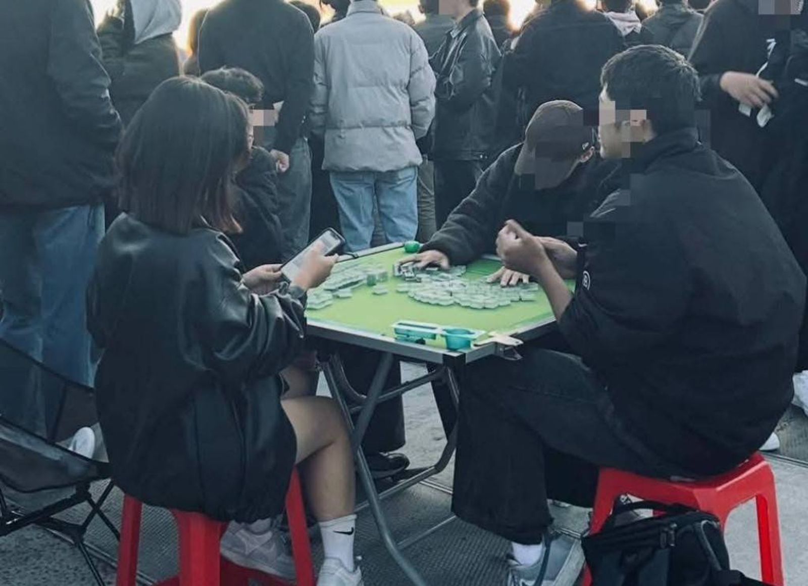 決戰武嶺亭！4人擺桌打麻將畫面曝光　太管處調出武嶺鏡頭君開罰