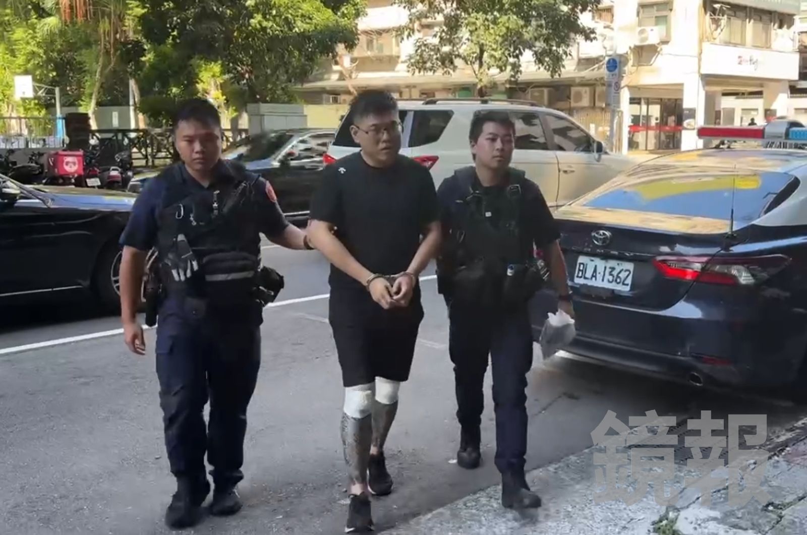 周男被依公共危險逮捕。翻攝畫面