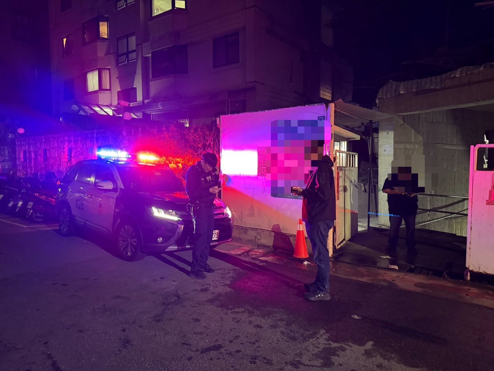 等不到尪回家…妻報警才知出事　北投工地2人癱倒水槽