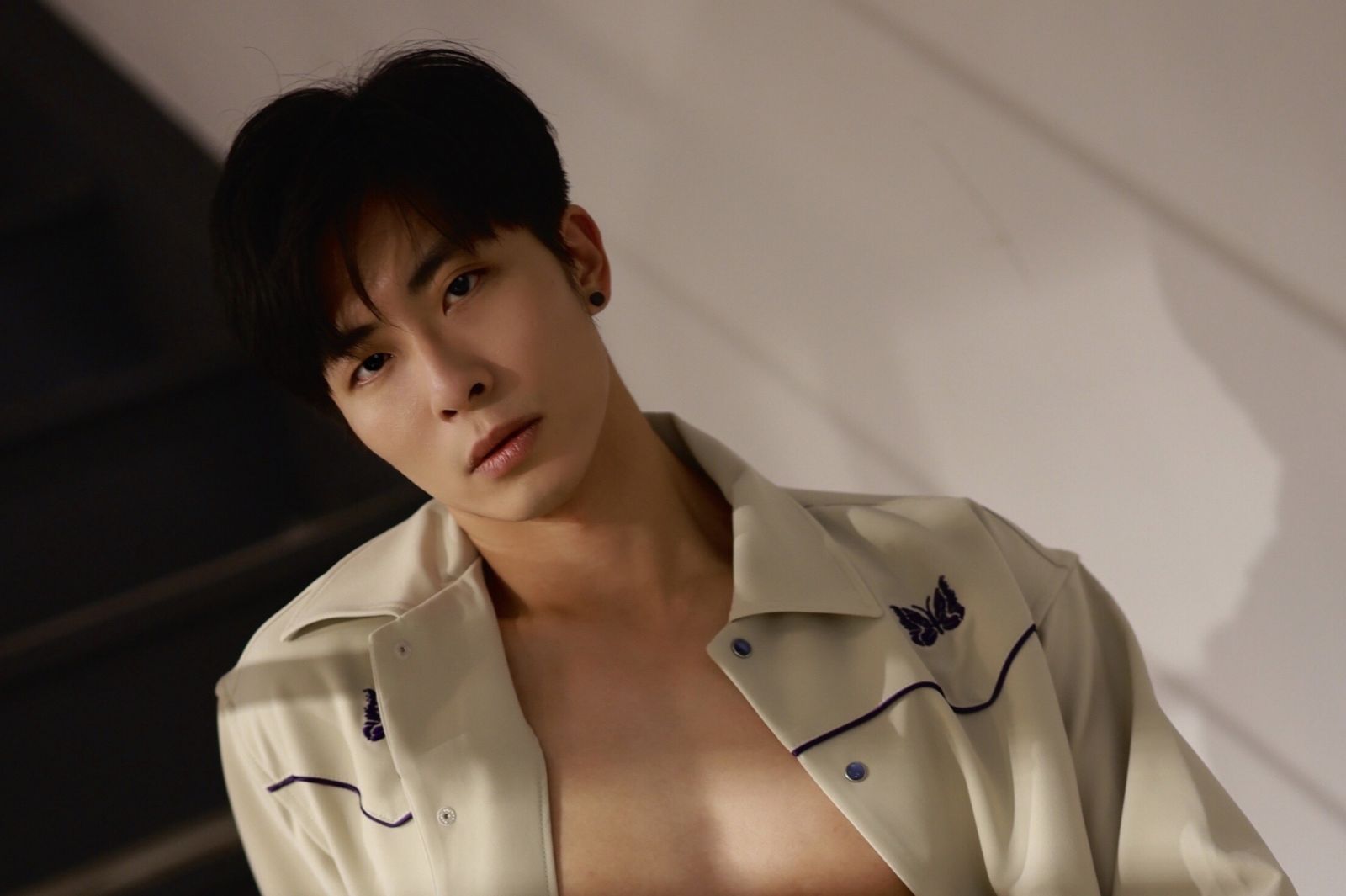 錯過奶奶最後一面終生遺憾！吳是閎清明節崩潰痛哭　淚訴：人生沒有重來