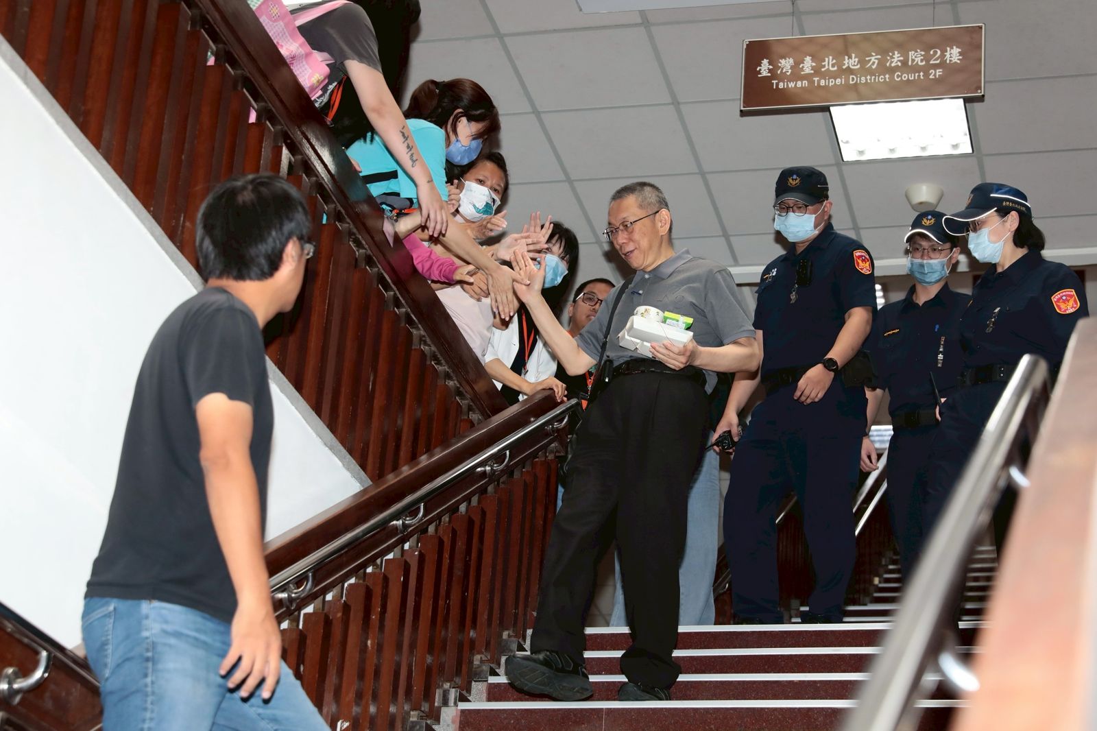 用民調定義冤獄　滑天下之大稽