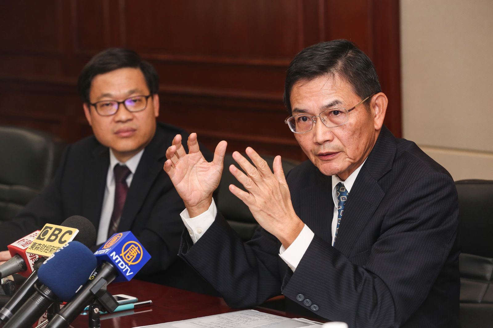 記憶體沒有悲觀理由！南亞科2025年轉虧為盈　2026年還會缺貨嗎？