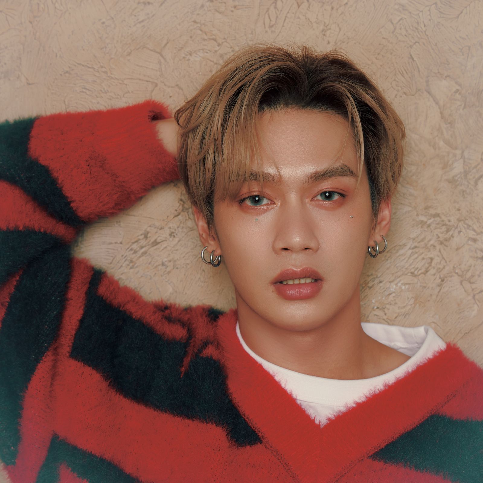 周子翔推出創作單曲〈愛你沒差〉。索尼音樂提供