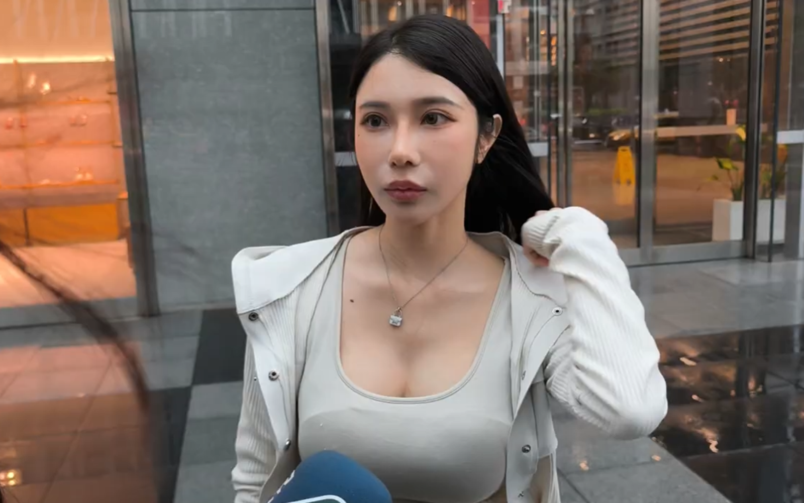 網紅醫美黑幕/被控仲介害慘友!沈琪琪脫口稱苡琍「客戶」:我不可能教「客人」自己拔線