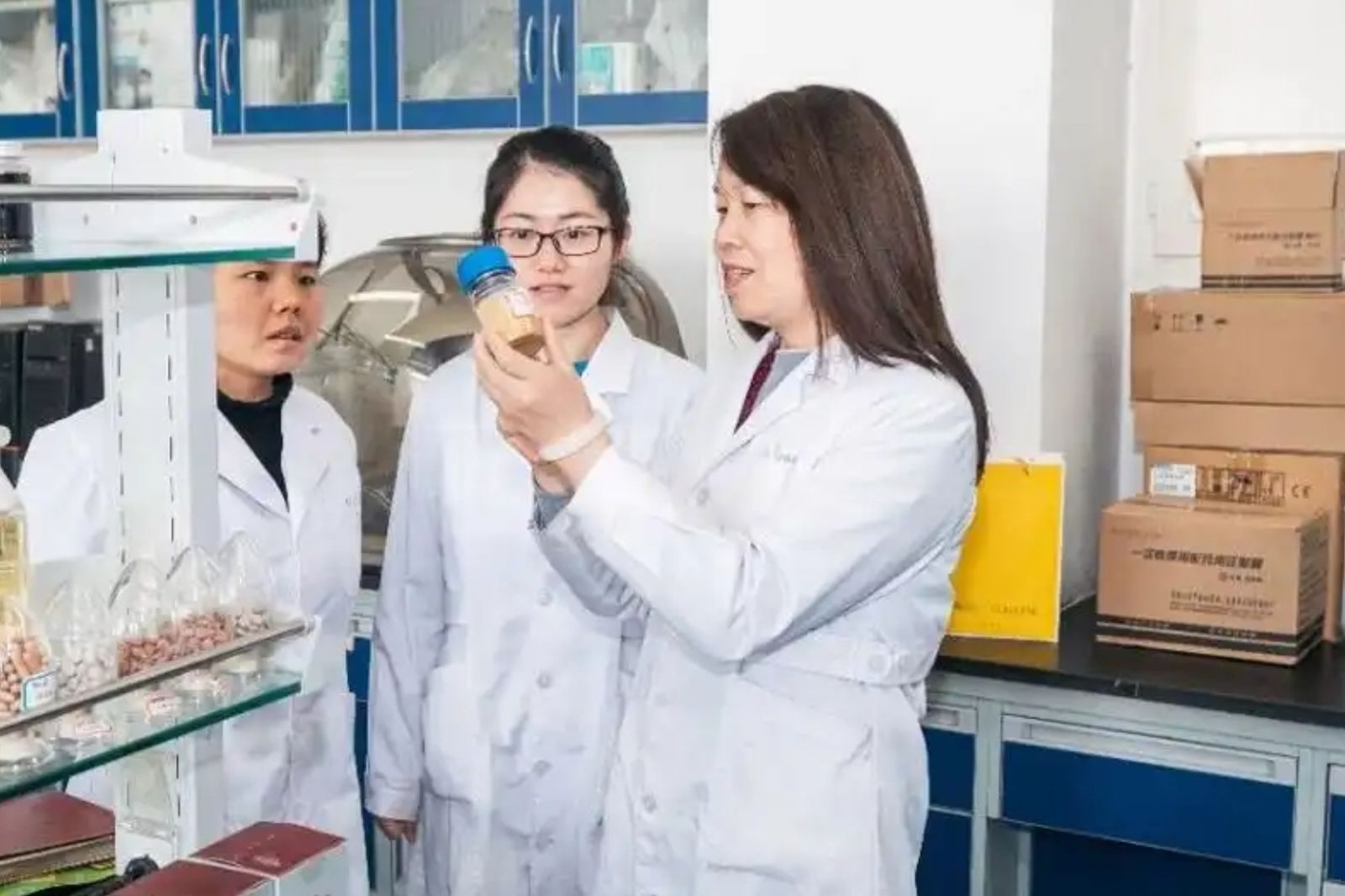 陝西新首富出爐！身家1865億　竟是大學「女副校長」