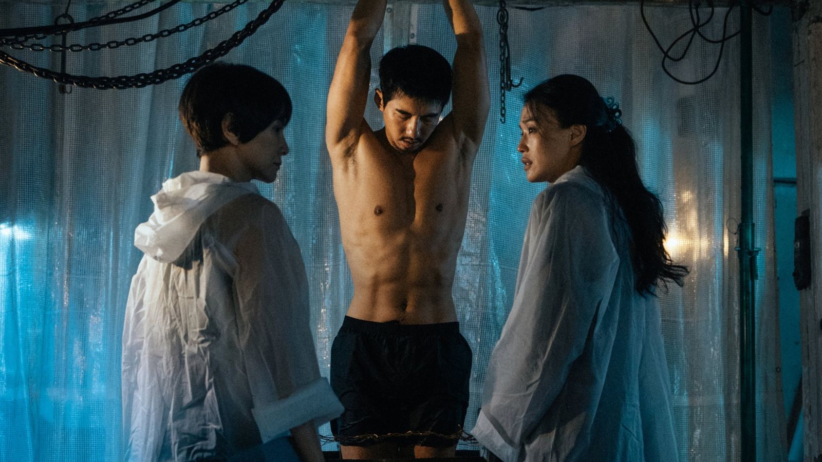 李心潔(左起)、傅孟柏、舒淇合作《回魂計》上演婦仇者聯盟。Netflix提供