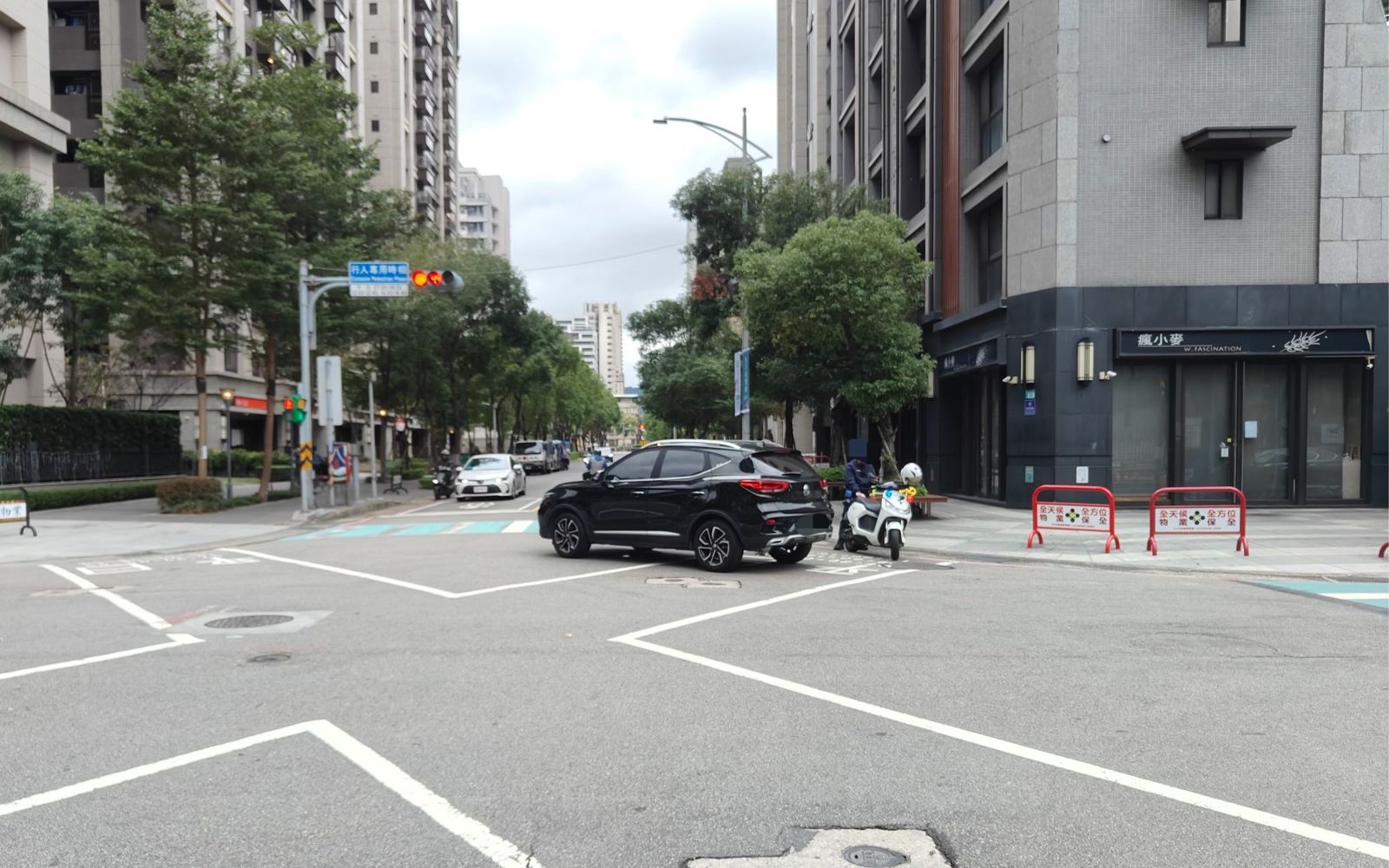 新莊警機車值勤遭撞 38歲女轉彎「擊倒員警」