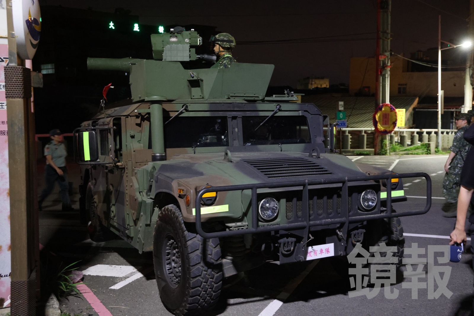 聯兵584旅聯兵3營今執行M1A2T戰車戰備偵巡任務,並編組拖式飛彈車(見圖)等兵力執行各項課目。(圖/李奇叡攝)