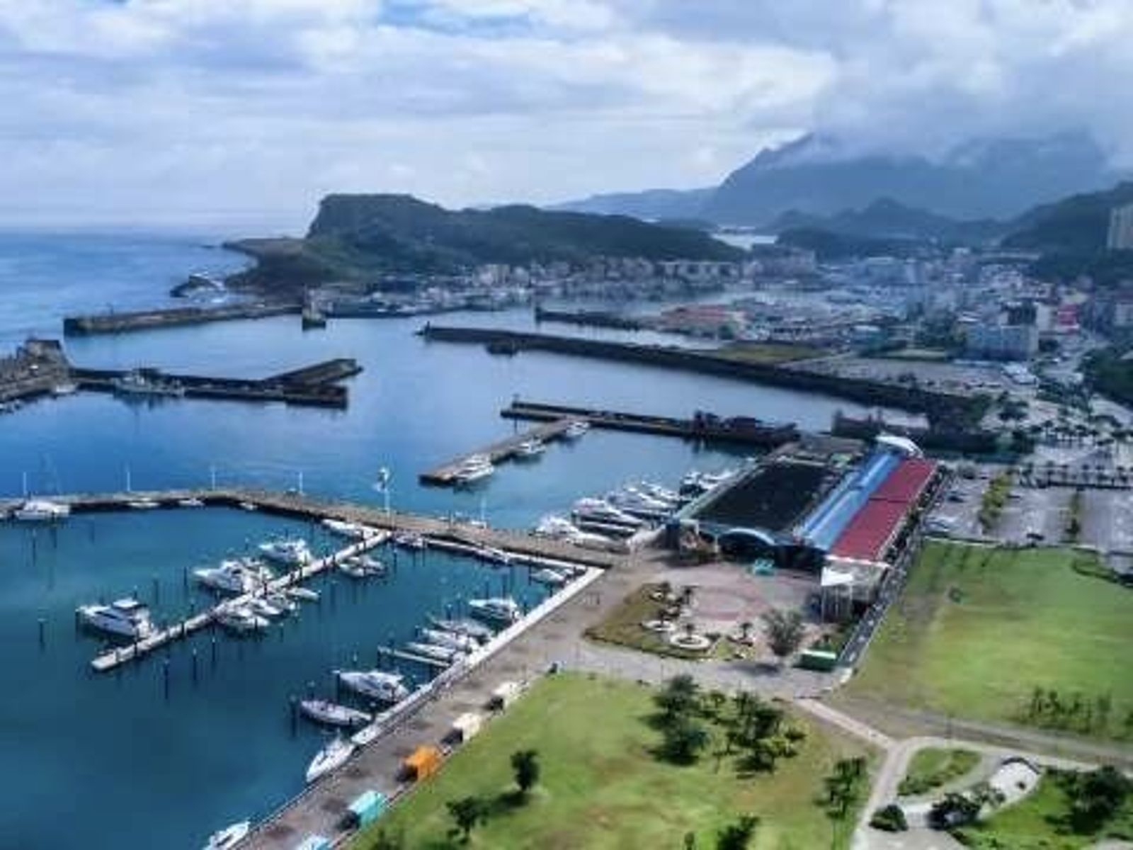 警報解除不到半小時出事!2男八斗子海釣遭巨浪捲落 兒斷牙、50歲父失蹤
