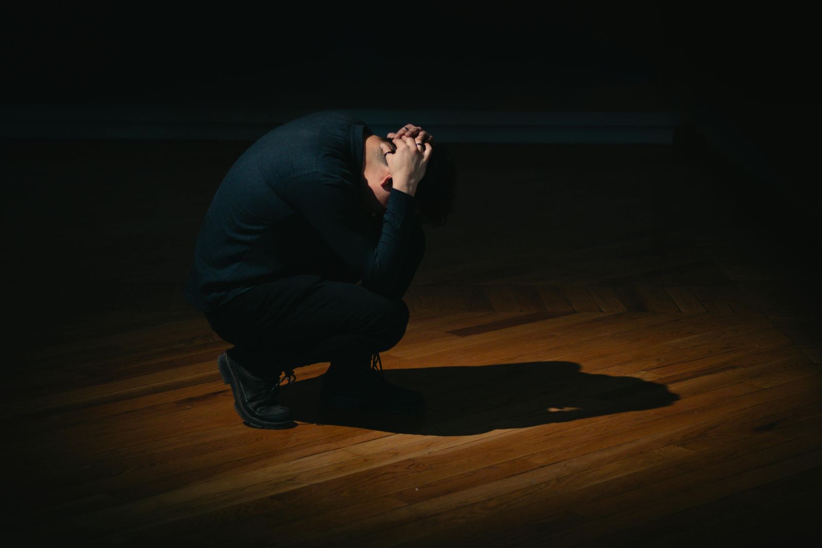 從「部分和解」到「全數原諒」！　國小狼師猥褻案二審逆轉改判緩刑 5 年…關鍵原因曝