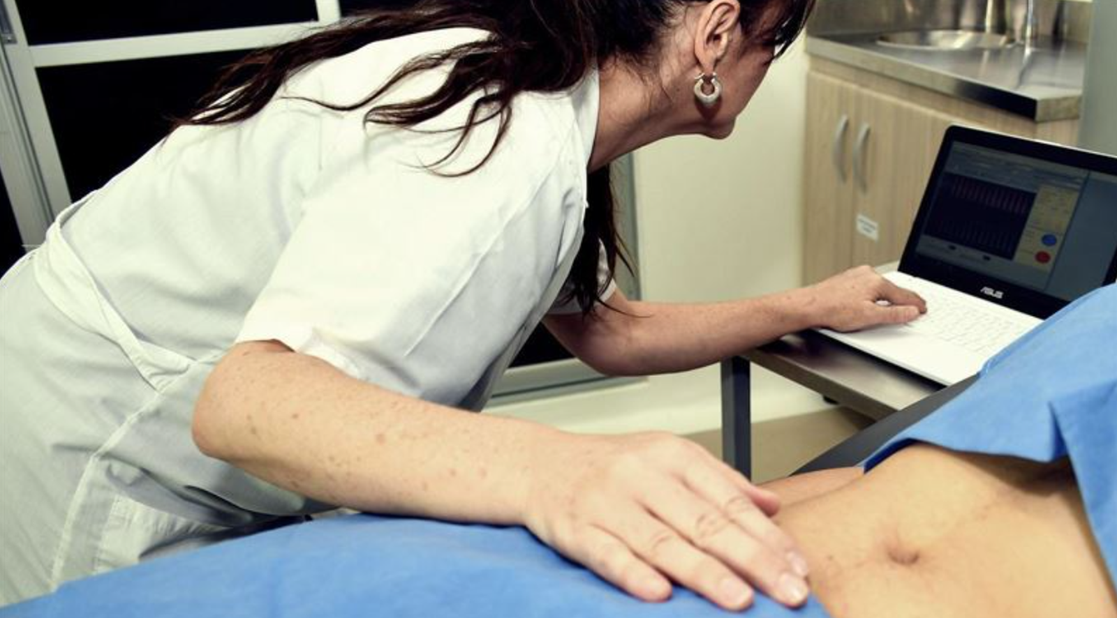 台中男急診討椅子坐不成！被反嗆「沒收你服務費」　飆罵護理師瘋查某反噴15萬