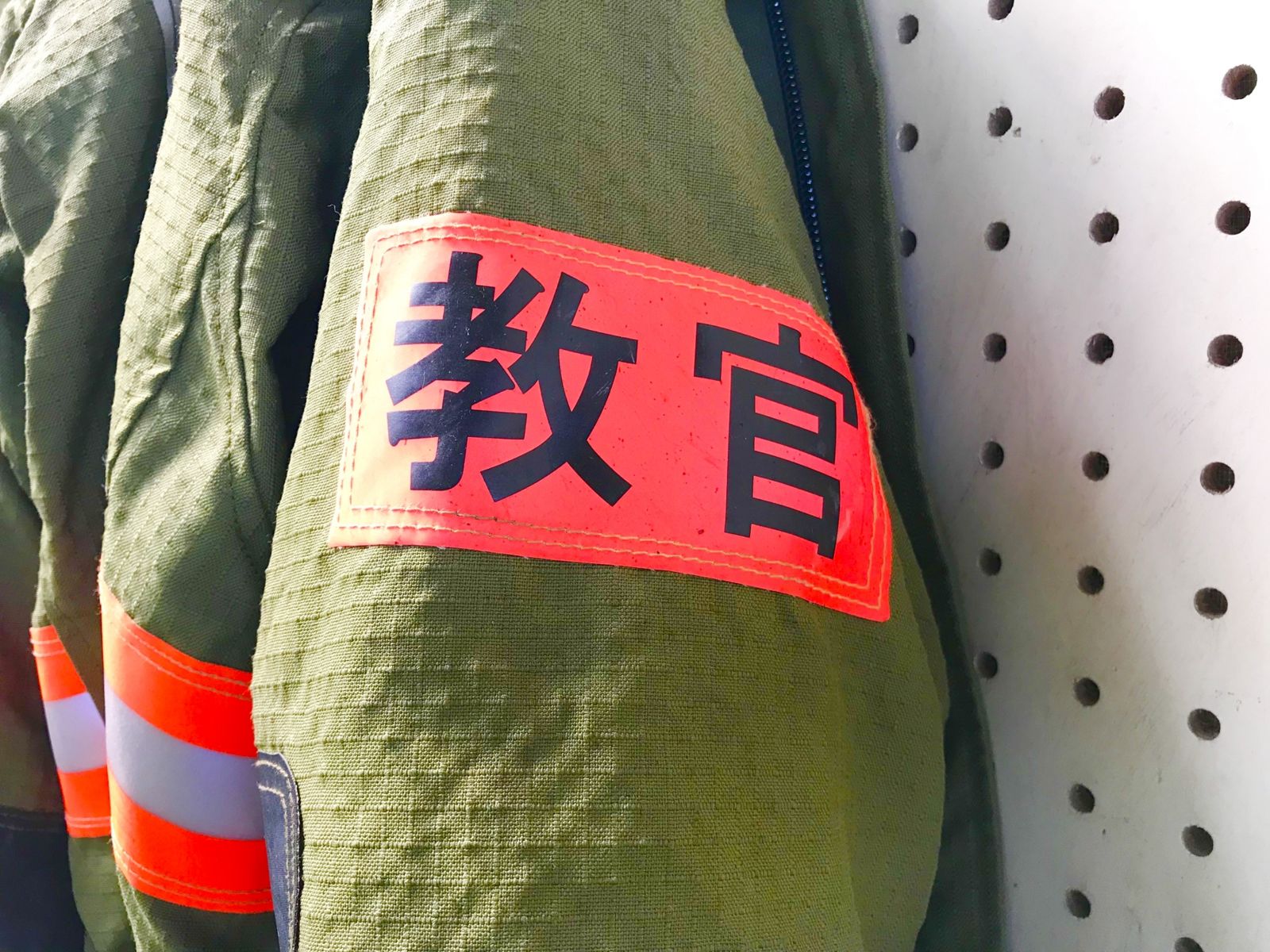 身體都疊在一起了...妹子Threads上爆料「已婚教官偷啪女學生」 爸媽連帶遭殃慘了
