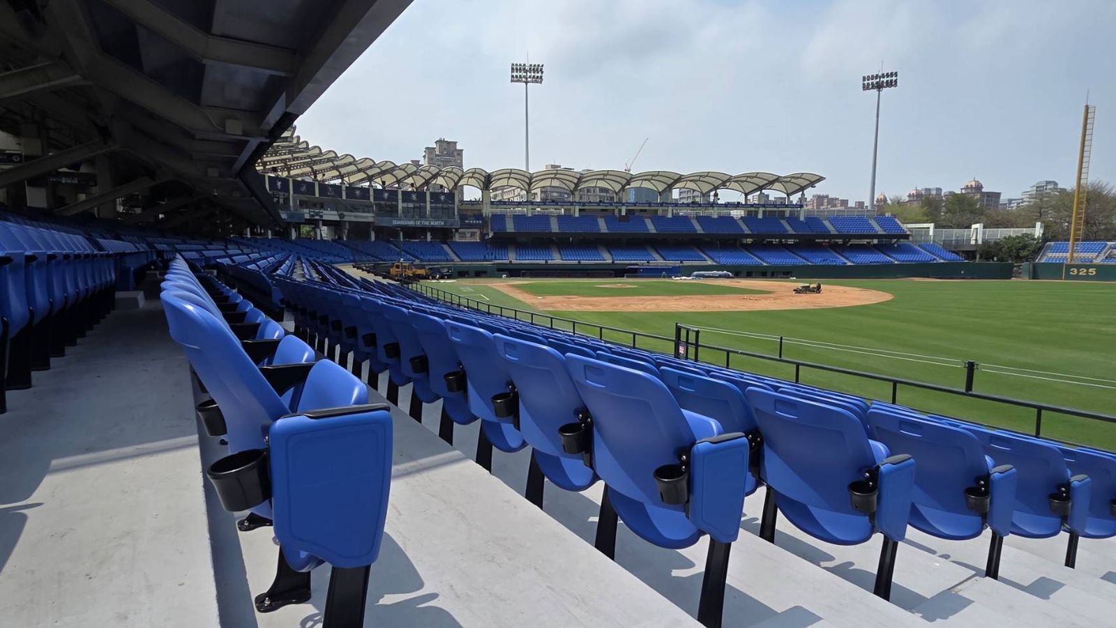 邦迷準備好了嗎？羅力重返新莊＋神犬開球　十週年開幕活動看這裡