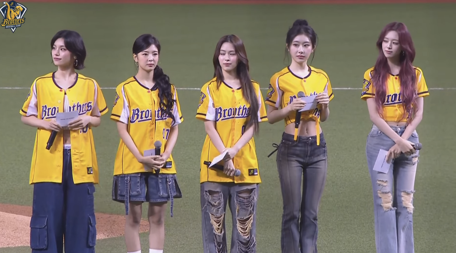 ITZY首登大巨蛋開球秀台語「打給賀！」　5成員「齊開球」超帥氣