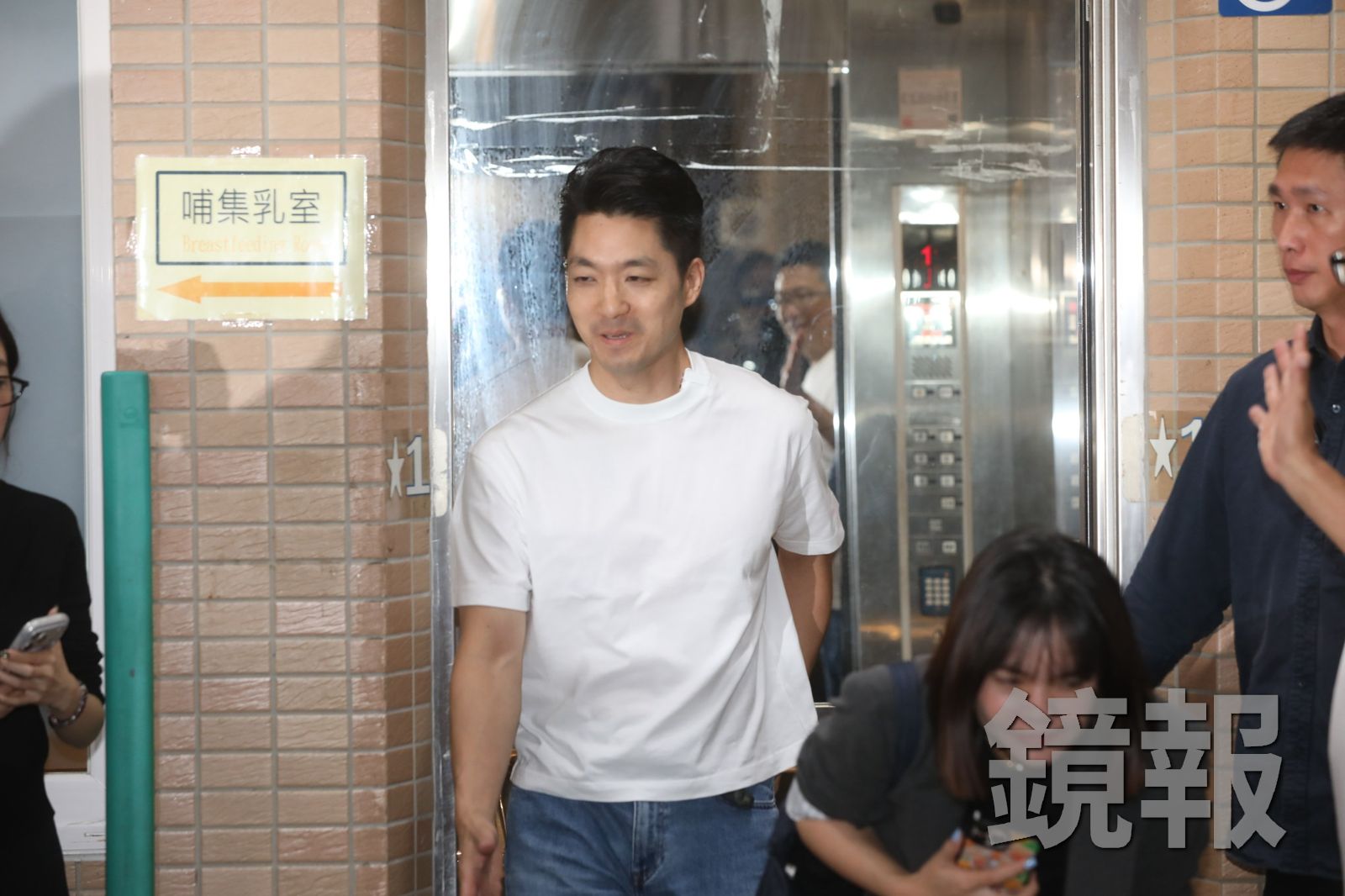 蔣萬安今(19日)回擊,不屬於他的標籤,別人要怎麼貼都貼不上去。攝影林煒凱