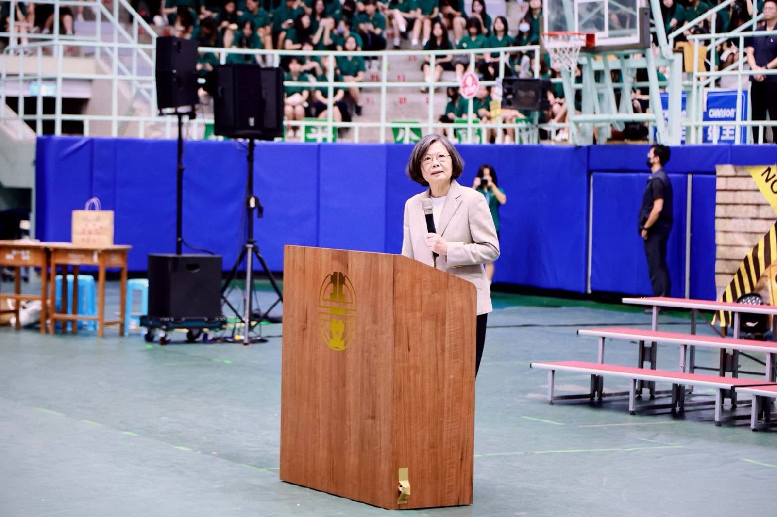 學會和自己同行!蔡英文現身北一女畢典獻祝福 分享「自在獨處」3項智慧