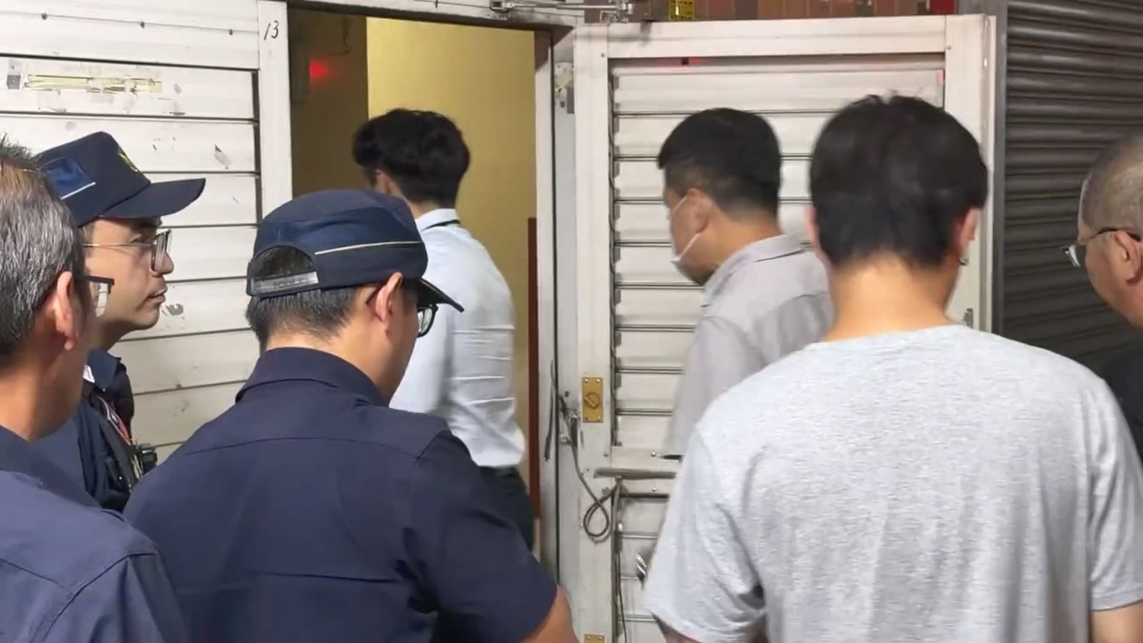 檢警到事發現場進行調查。圖/民眾提供