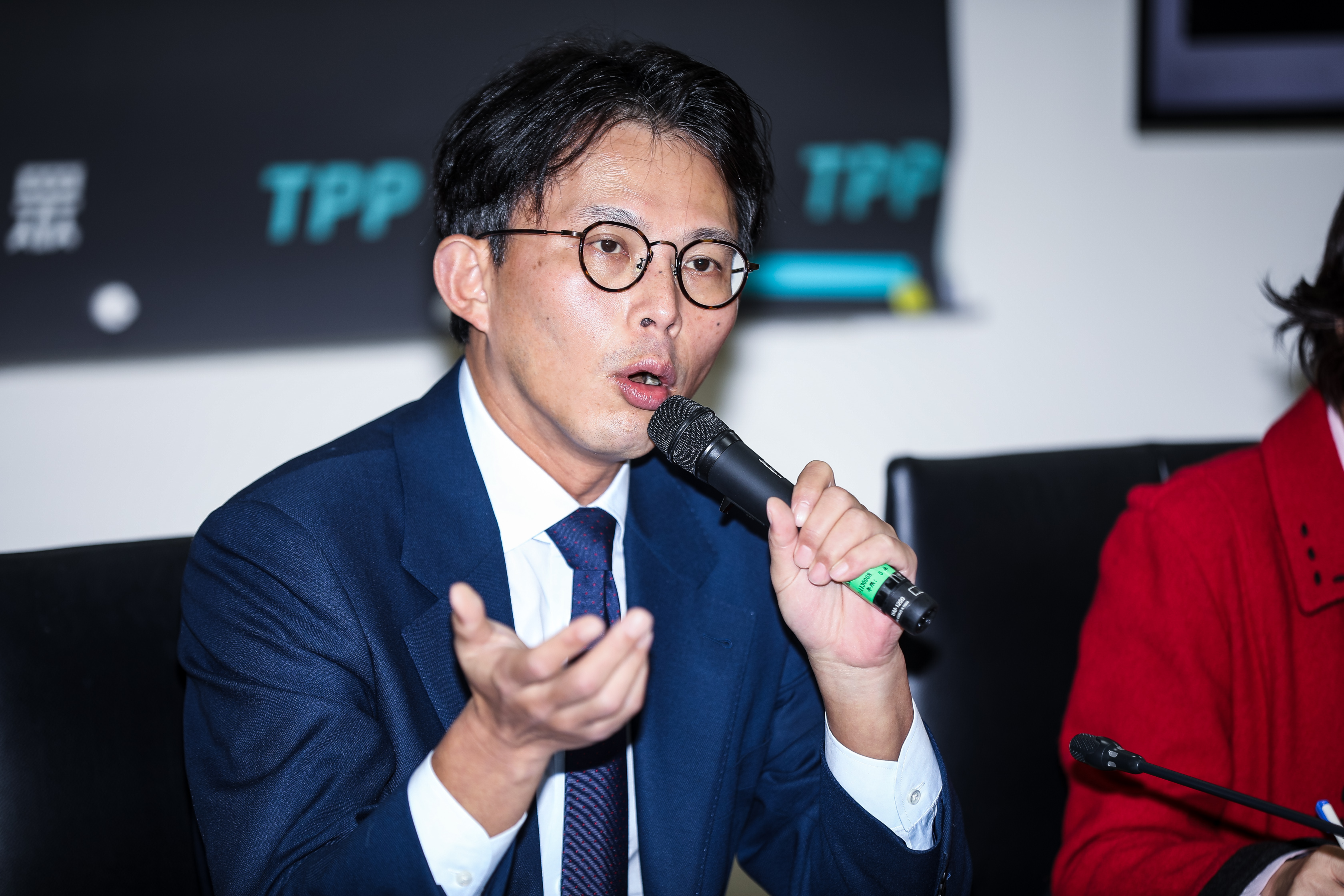 張惇涵批民眾黨版軍購條例「缺乏戰略構想」 黃國昌反嗆:令人啼笑皆非 - 鏡報