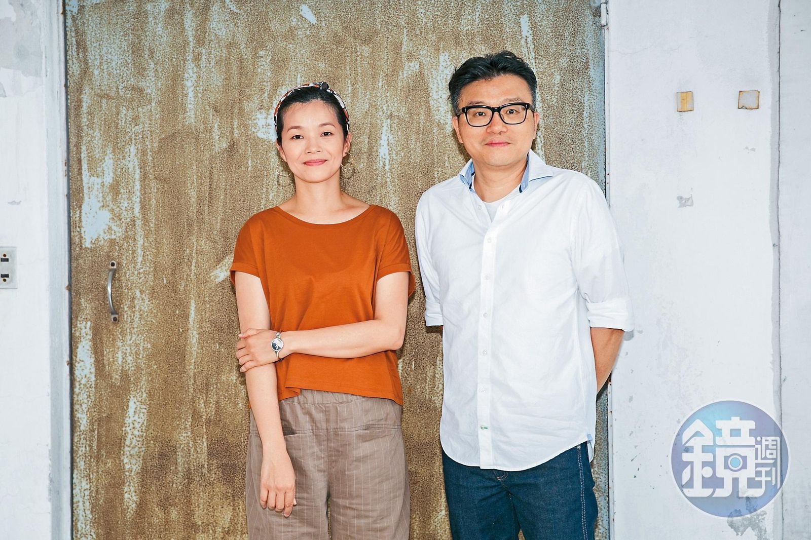 莊景燊(右)生涯中經常碰到演員落跑,其中電影《父後七日》就找來編劇老婆王莉雯(左)成功救火。翻攝自鏡週刊