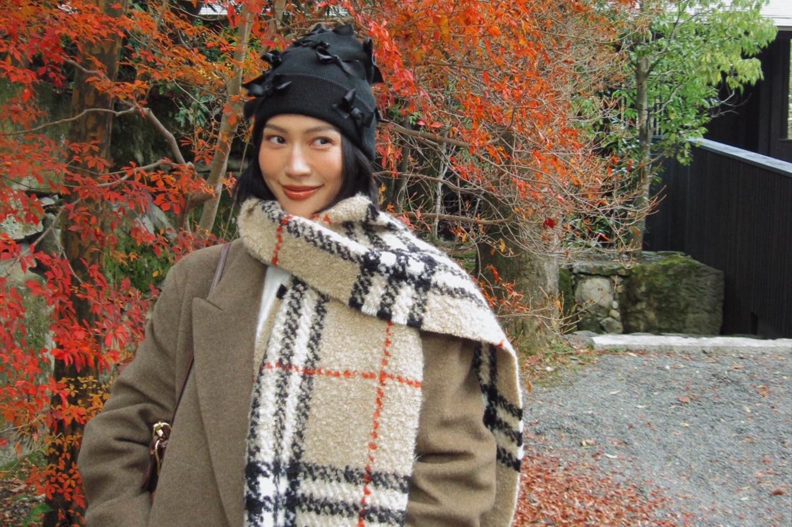 當助理要餵貓、安撫爸媽還要代墊10萬！莫莉前助理爆輕生未遂　工作「全年無休」