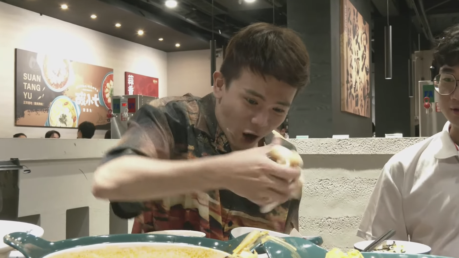 孫生捏爆食物。翻攝孫生又來了YouTube