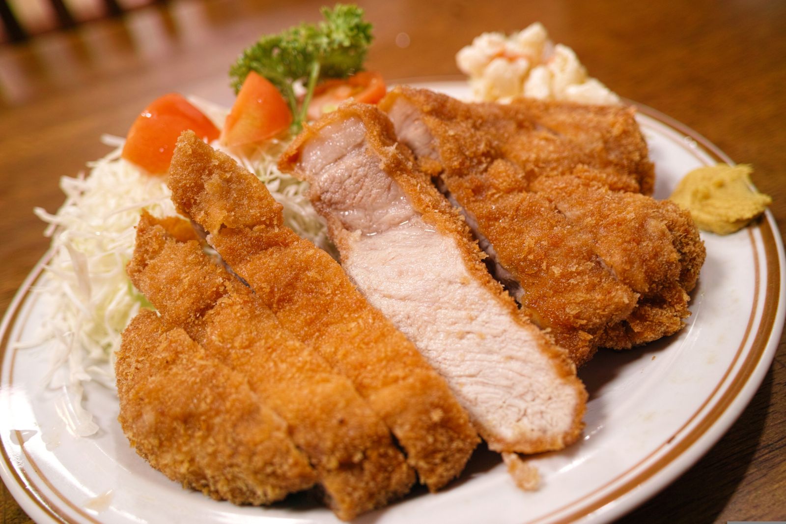 點炸豬排外送!奧客備註「小菜換主餐、送8支湯匙」 離譜要求網全怒了