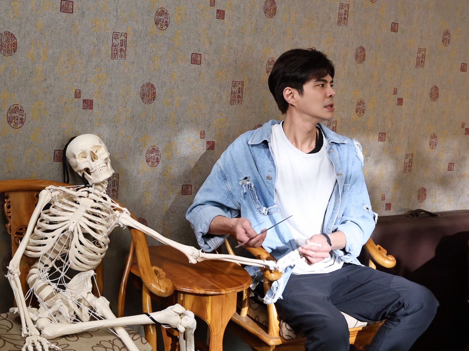 《麻辣鮮師》男星熬成連鎖店老闆　身高192cm試鏡慘遭打槍！曾在ATM前見存款餘額崩潰大哭