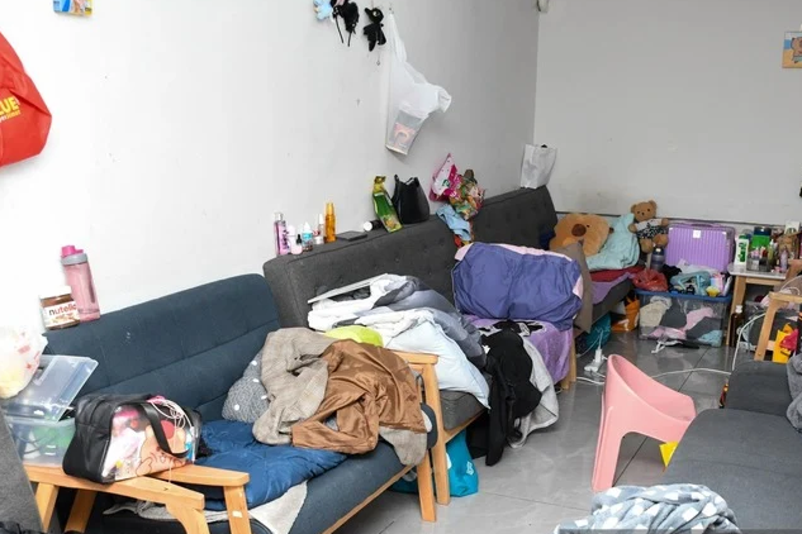 場所相當雜亂。圖／翻攝自馬來西亞移民局面子書