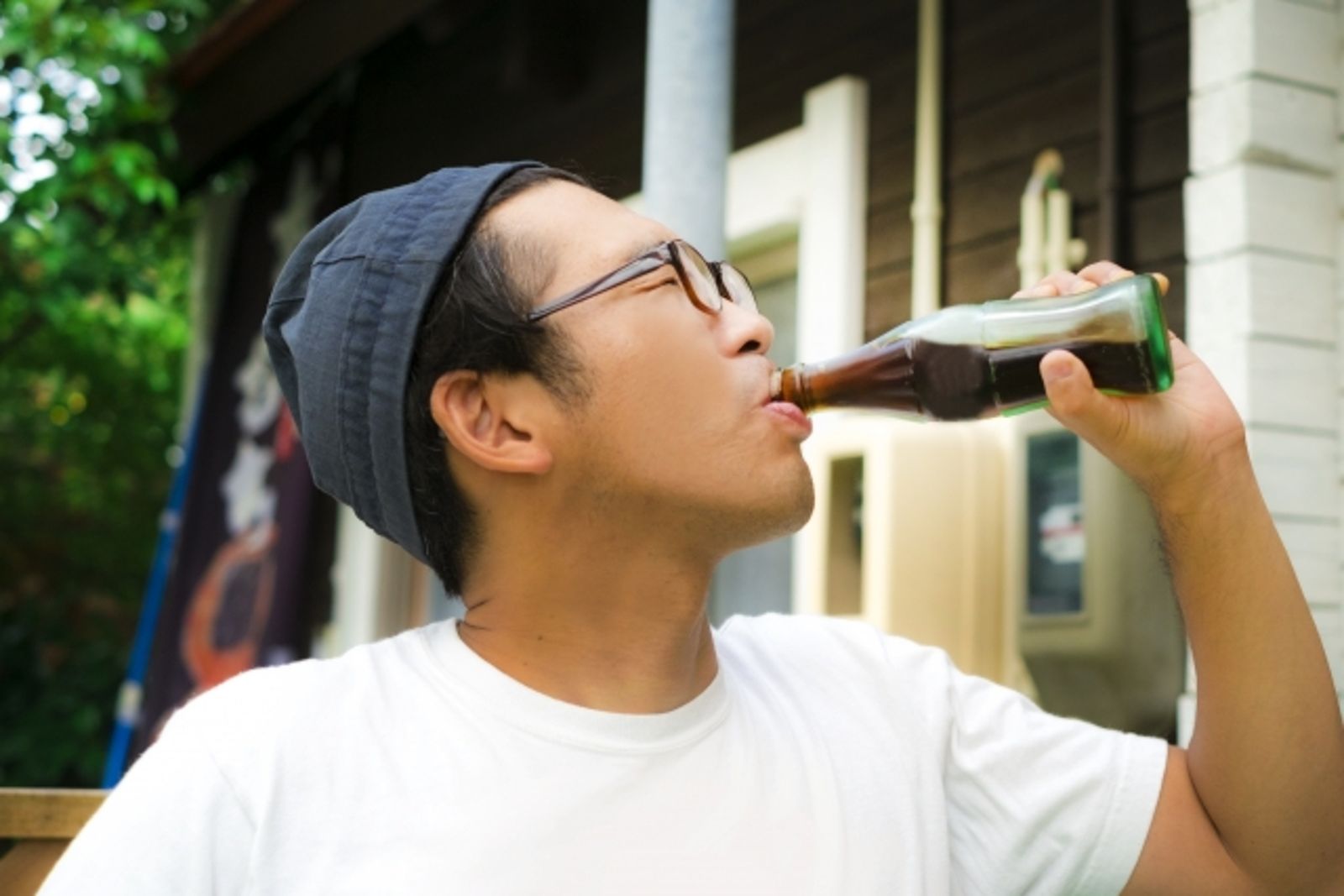 喝結冰可樂險奪命!腮被穿透縫38針、喉嚨遭割傷 醫師曝「1觀念」超NG