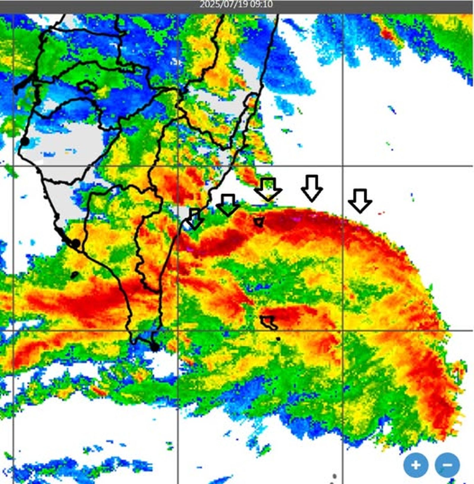 鄭明典提醒回波圖紫色訊號。圖／鄭明典FB