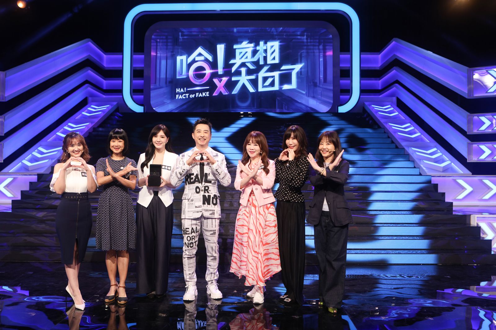 庾澄慶睽違11年重返綜藝舞台！被「6女神主播」包圍招架不住：我受不了