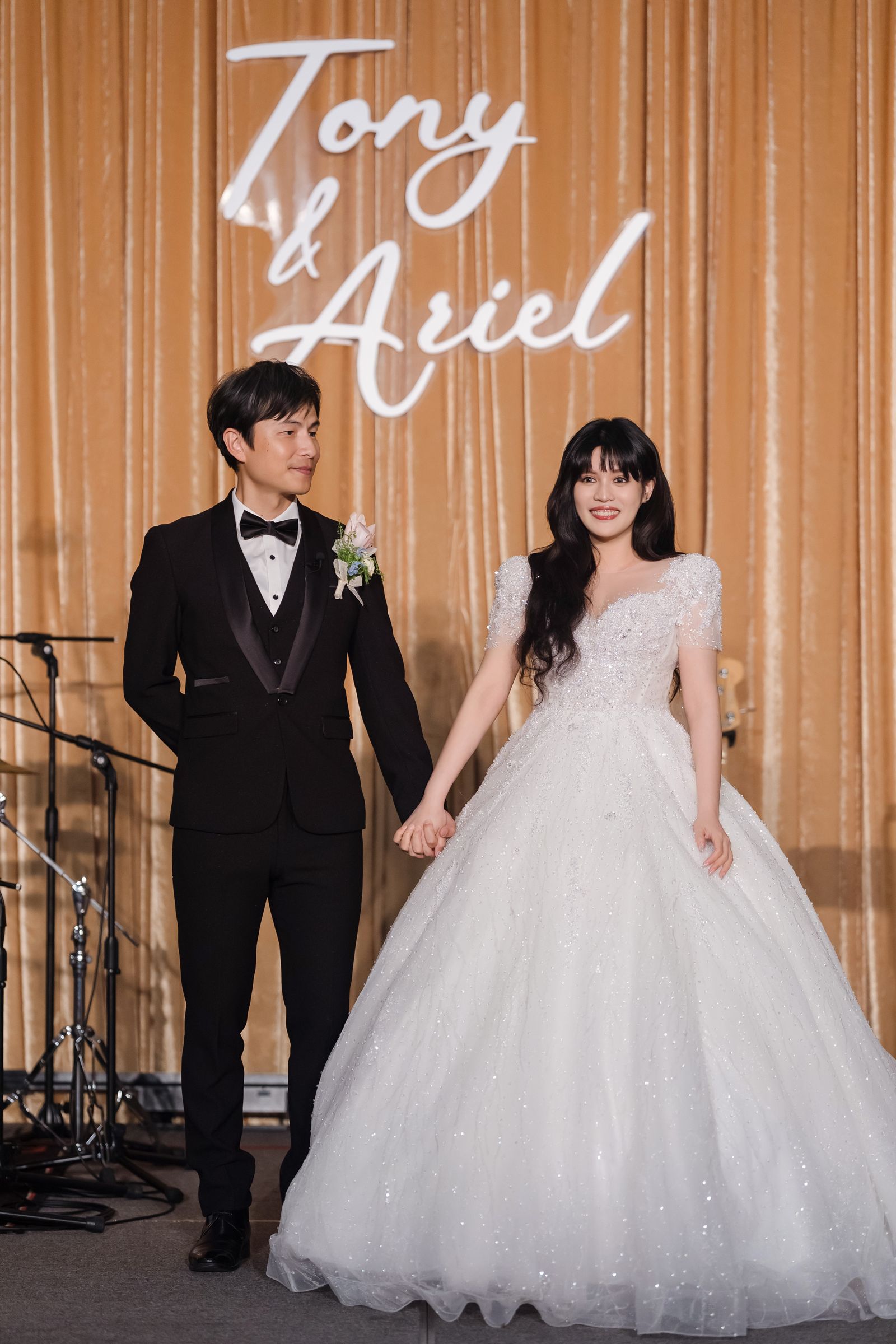 兩人婚紗照被批評。五熊國際提供