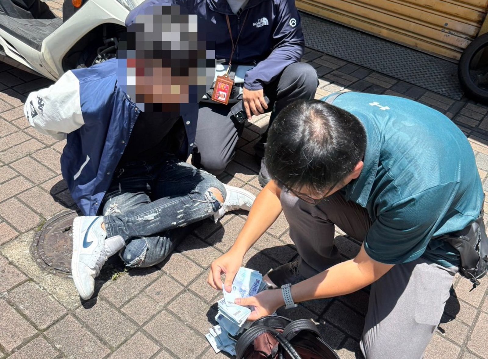 換匯貪便宜出事!越配拿16萬換「1.2億越南盾」 2嫌「錢拿了就跑」...結果30分鐘落網