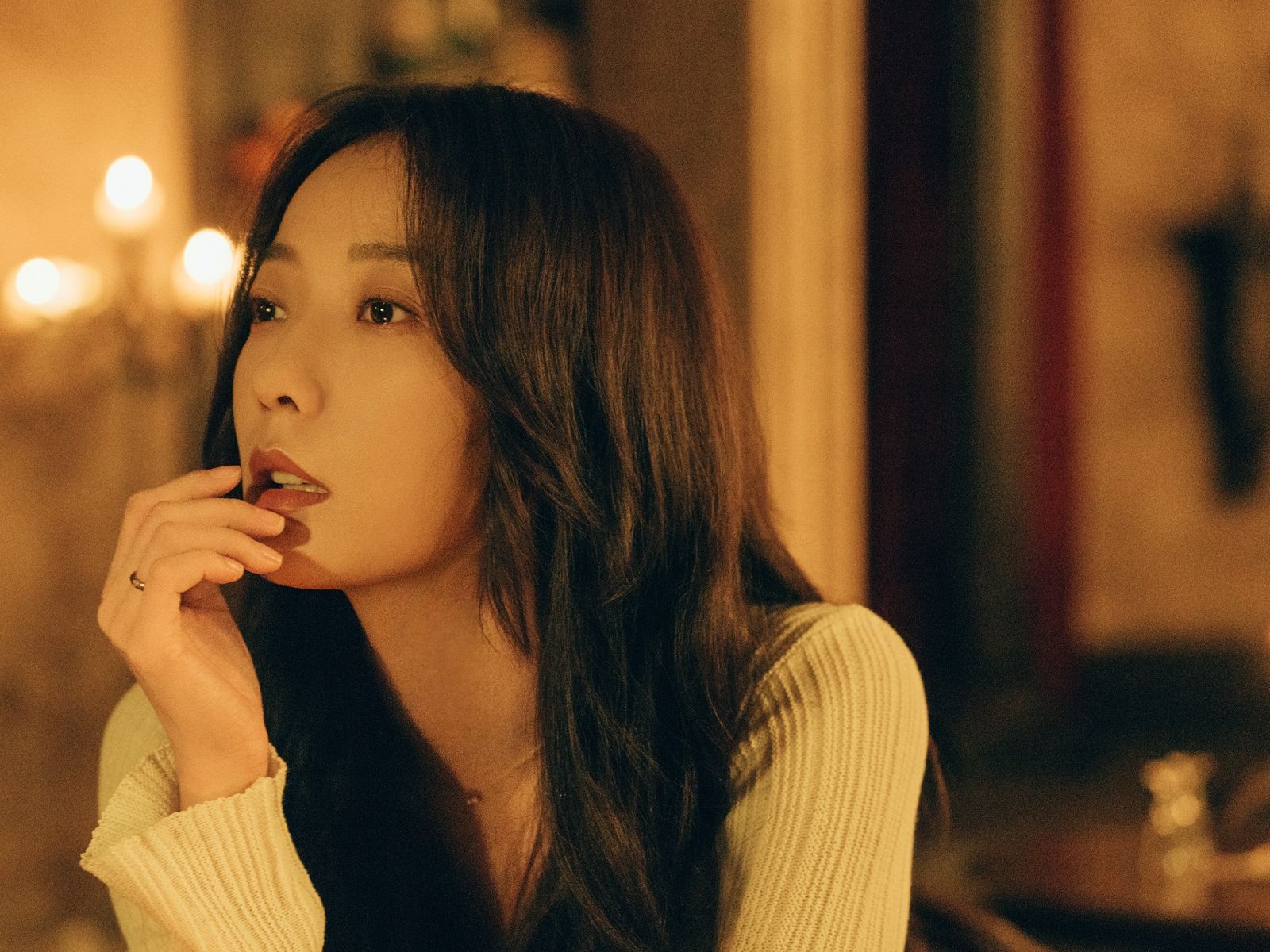 《暗戀者的救贖》中,王珞丹嫁入豪門看似幸福的婚姻卻充滿秘密_。CATCHPLAY+提供