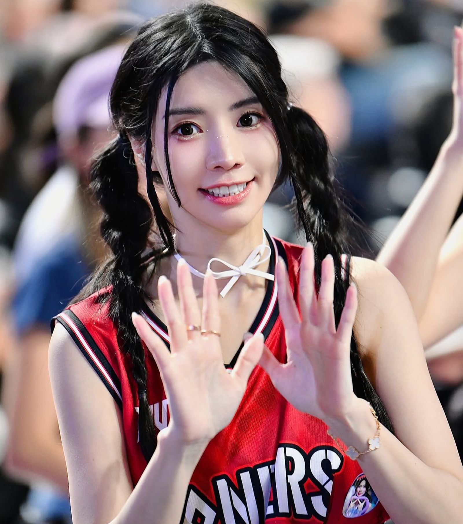 艾融被封為「最正MC」。翻攝艾融IG