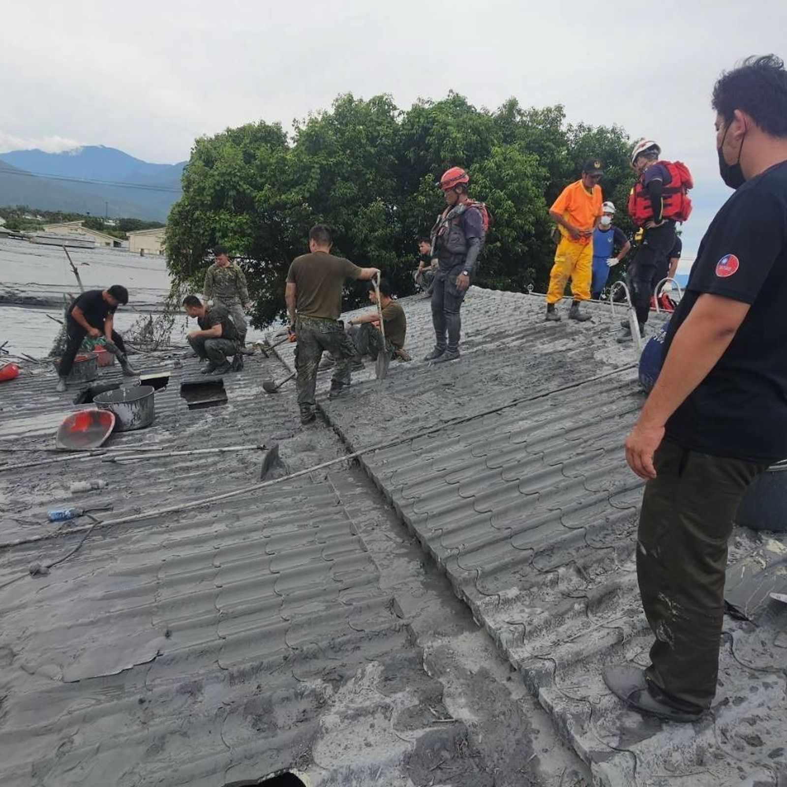 投書:花蓮縣政府敷衍了事 鏟子超人以行動補上缺口