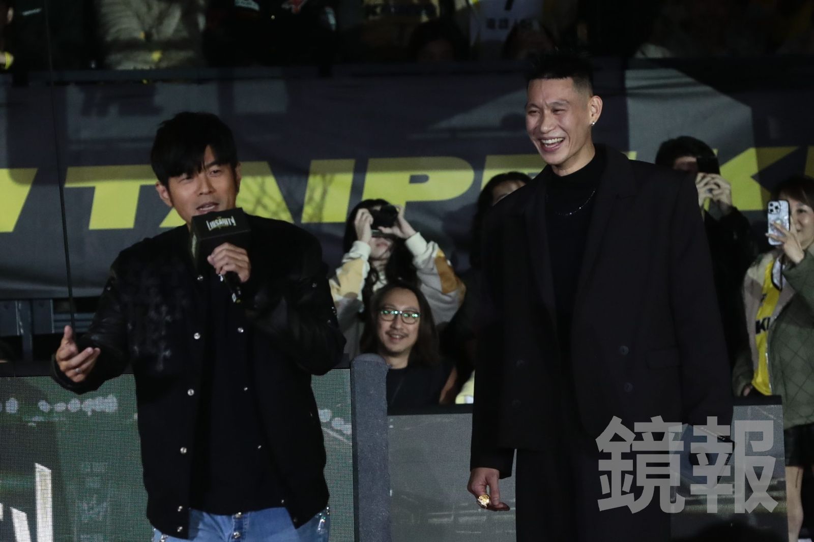 神祕嘉賓就是他！周杰倫突現身退役儀式「狂噴垃圾話」　林書豪急呼：保安呢？