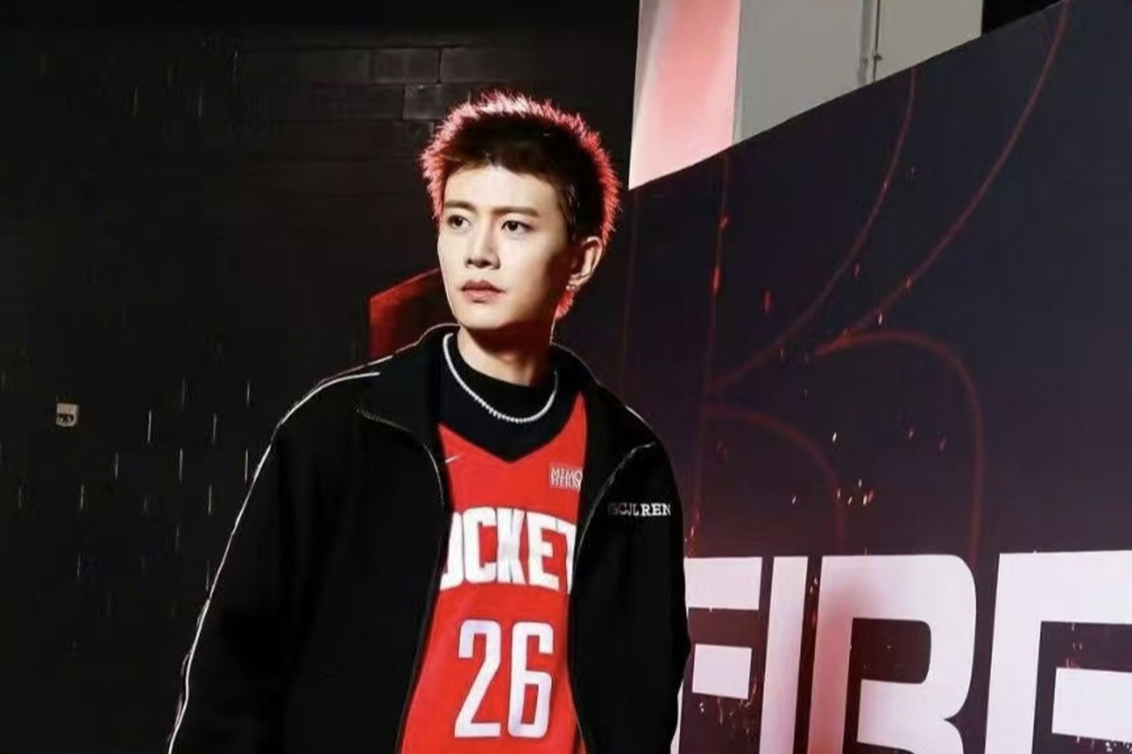 NBA常規賽第一人！同時完成開球與中場秀的華人藝人是他