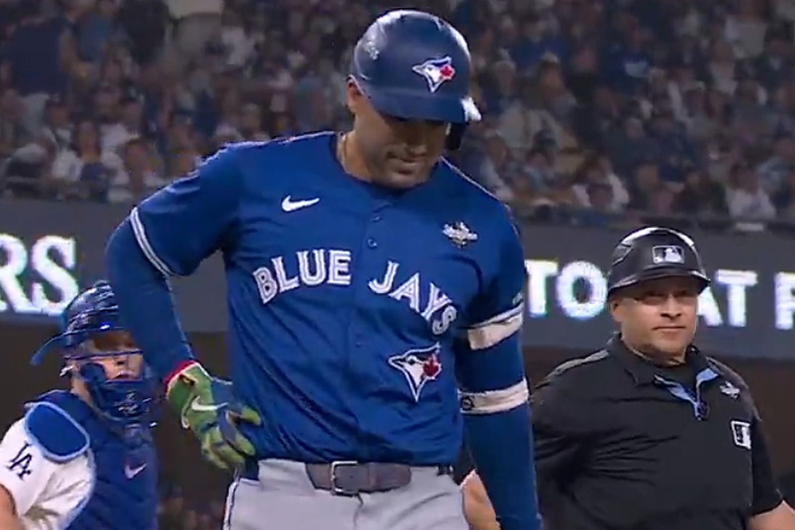 才剛帶傷拚進世界大賽 藍鳥「春天哥」G3疑腹肌拉傷提前退場