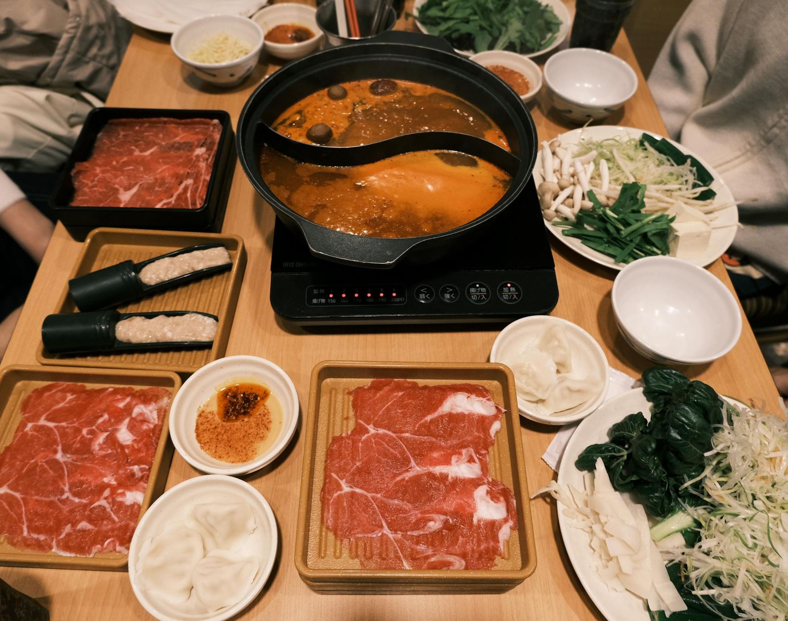 火鍋隔夜再吃「煮滾就沒事？」　醫示警「恐害全家中毒」：細菌的五星級飯店