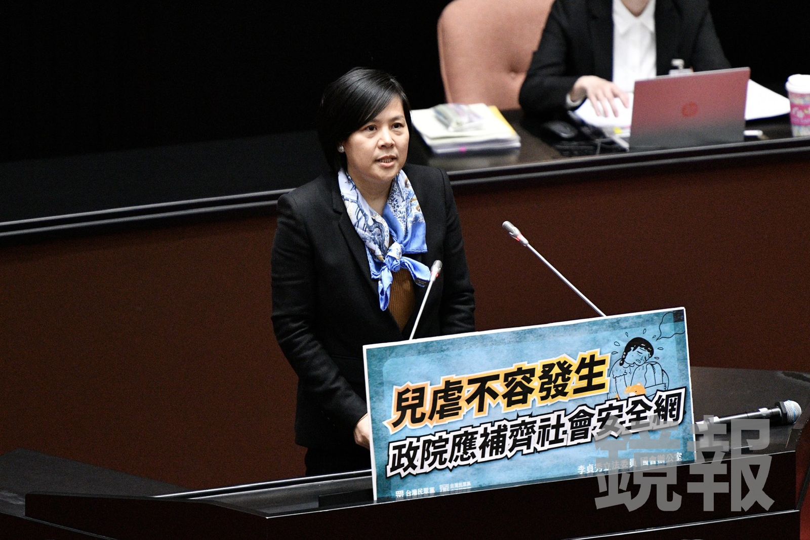 李貞秀首登立院發言台感動落淚!韓國瑜送暖:願媽祖保佑妳