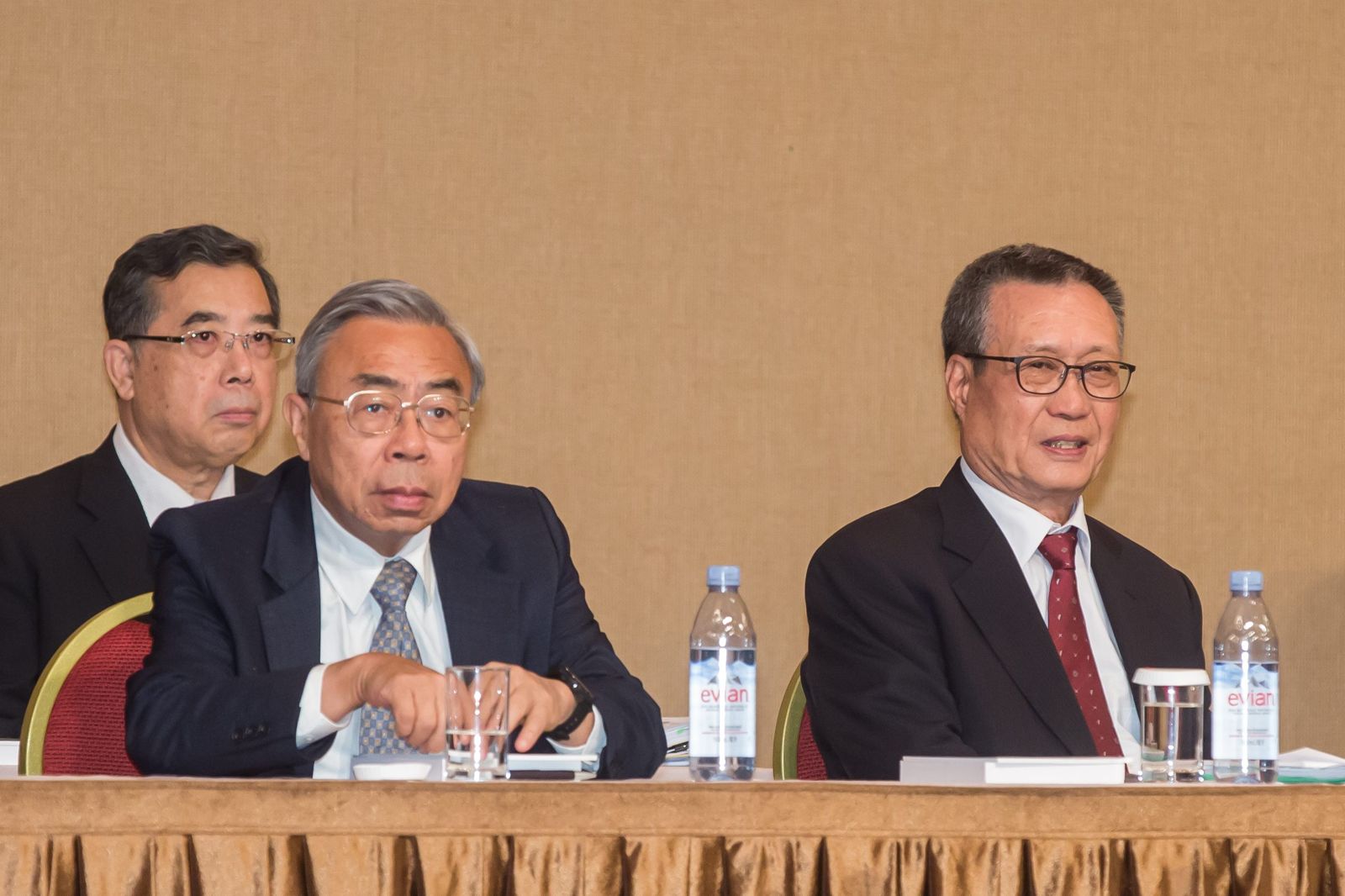 非王家人接任台塑集團總裁　王文淵交棒給傳產科技雙棲的吳嘉昭