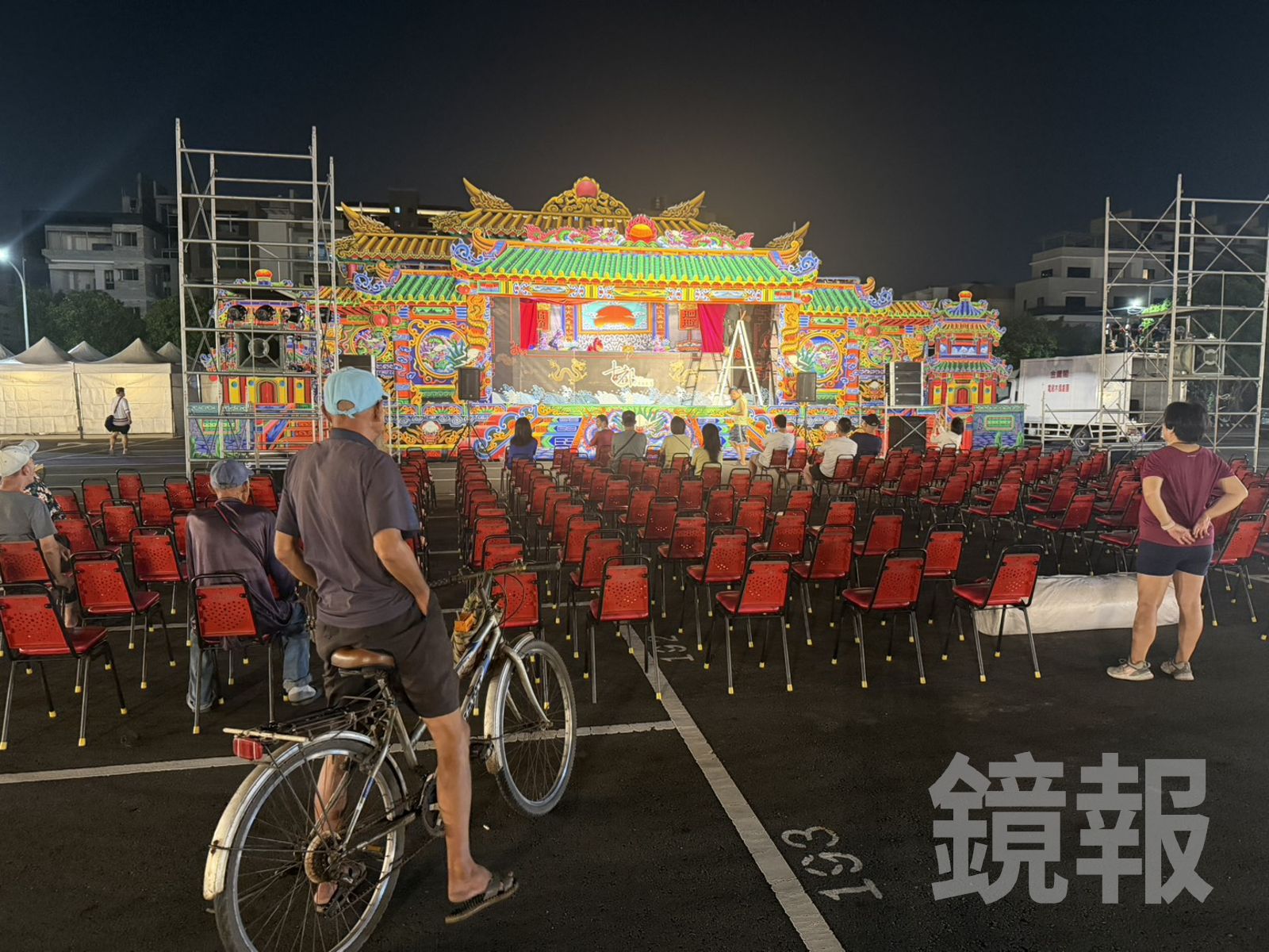 鍘美藝術節的活動,鼓勵著被迫害者勇敢站出來,街坊鄰居是會挺你重新站起來的。攝影/讀者提供