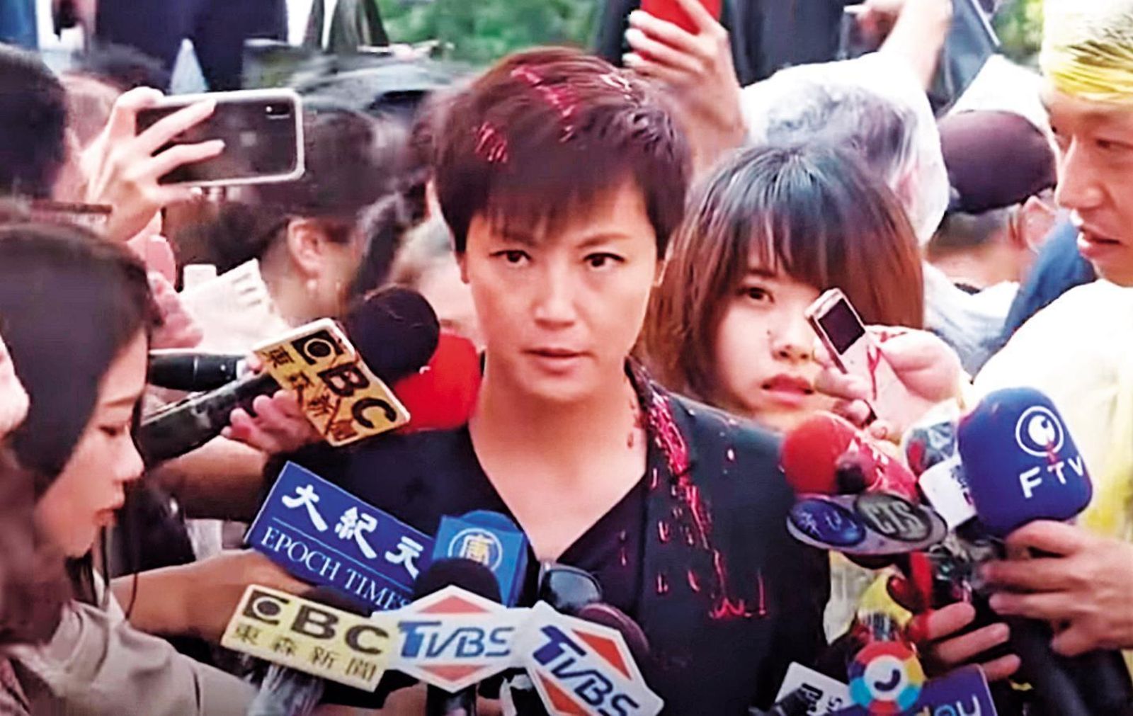 中國跨境鎮壓事件簿/不只矢板明夫被打 何韻詩、林榮基都曾被潑紅漆