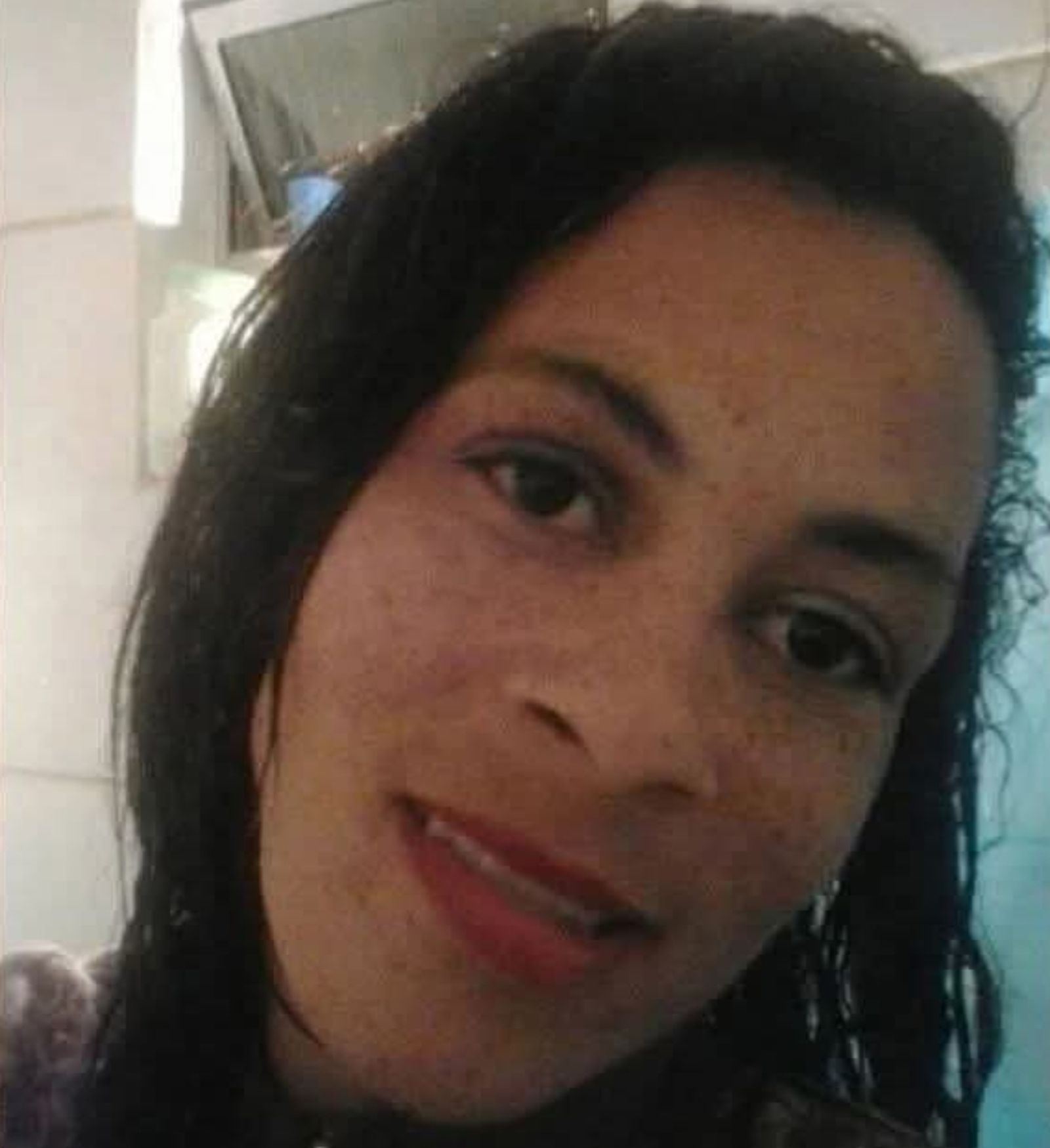 卡琳慘遭9歲親生兒子刺殺。圖/翻攝自X